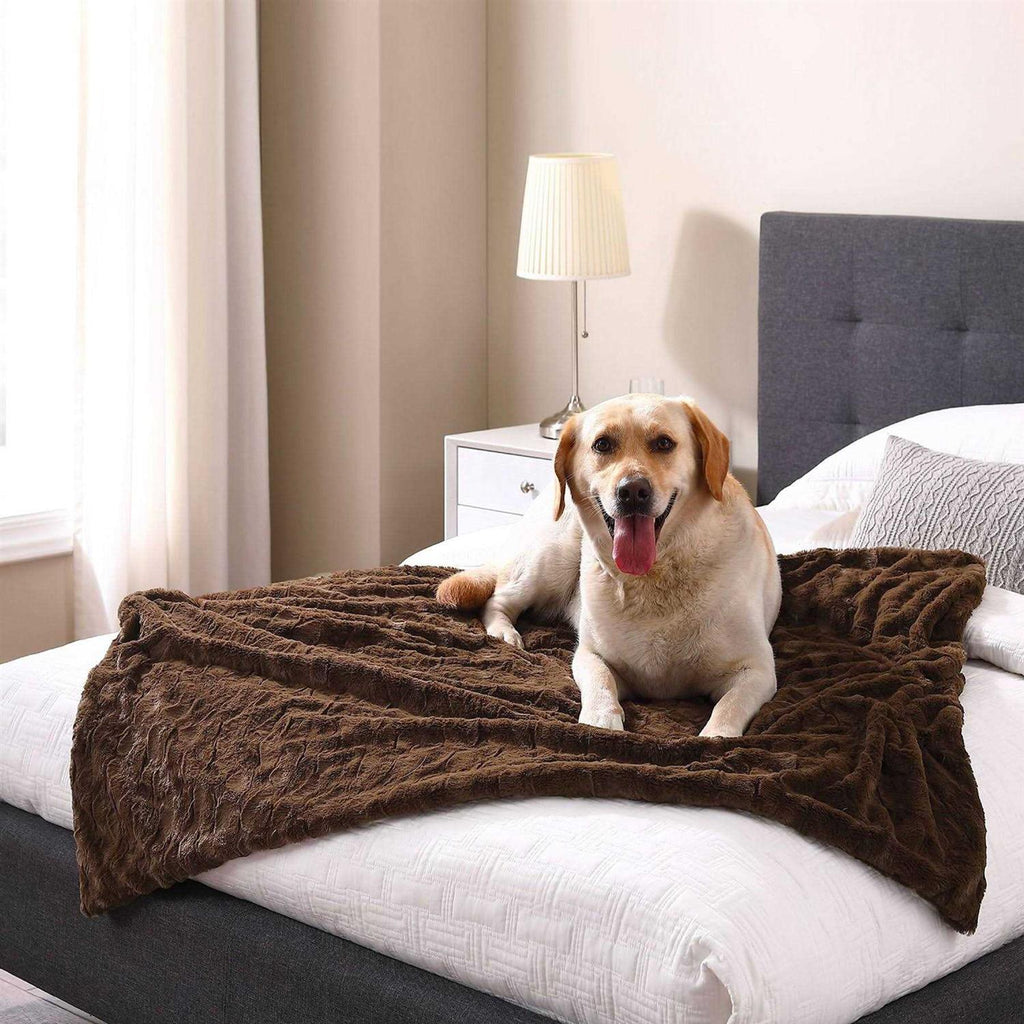 Calming Lux Fur Cat & Dog Blanket J83517