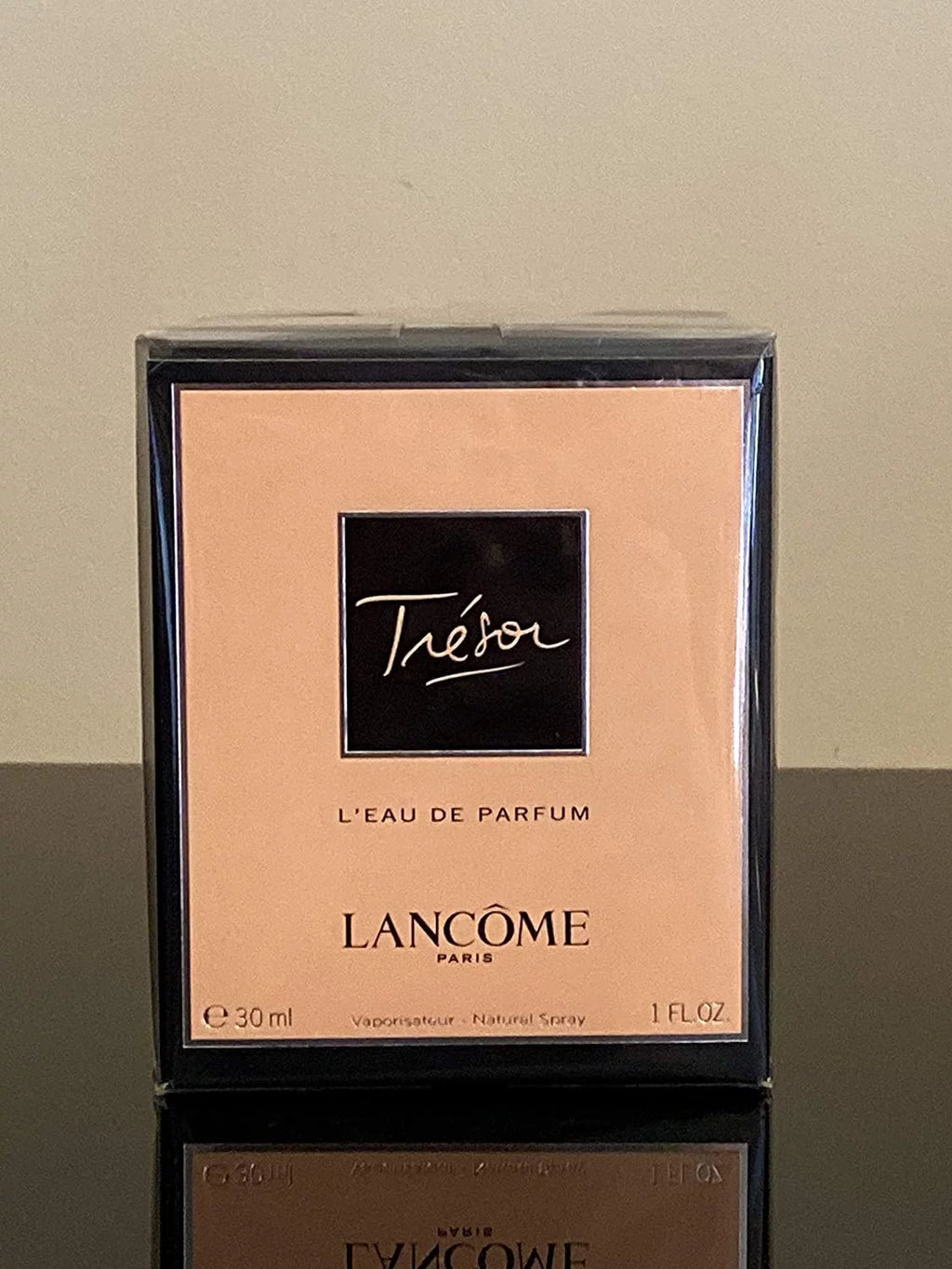 Eau De Parfum Spray 1 oz I115