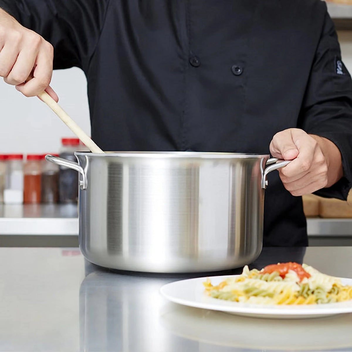 8 qt. Aluminum Sauce Pot O705