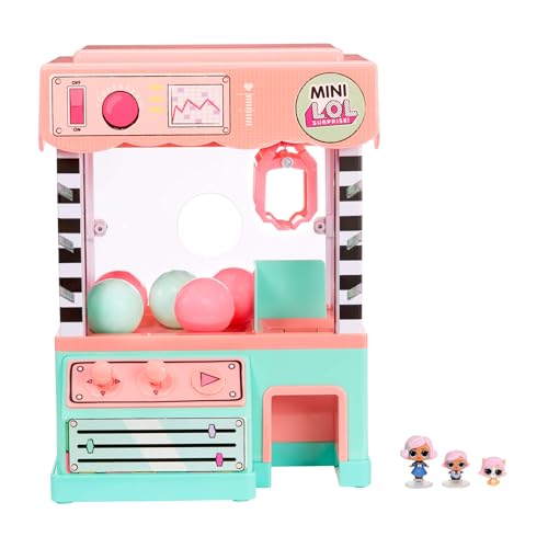 Minis Claw Machine Playset with 5 Surprises with Lights F391091