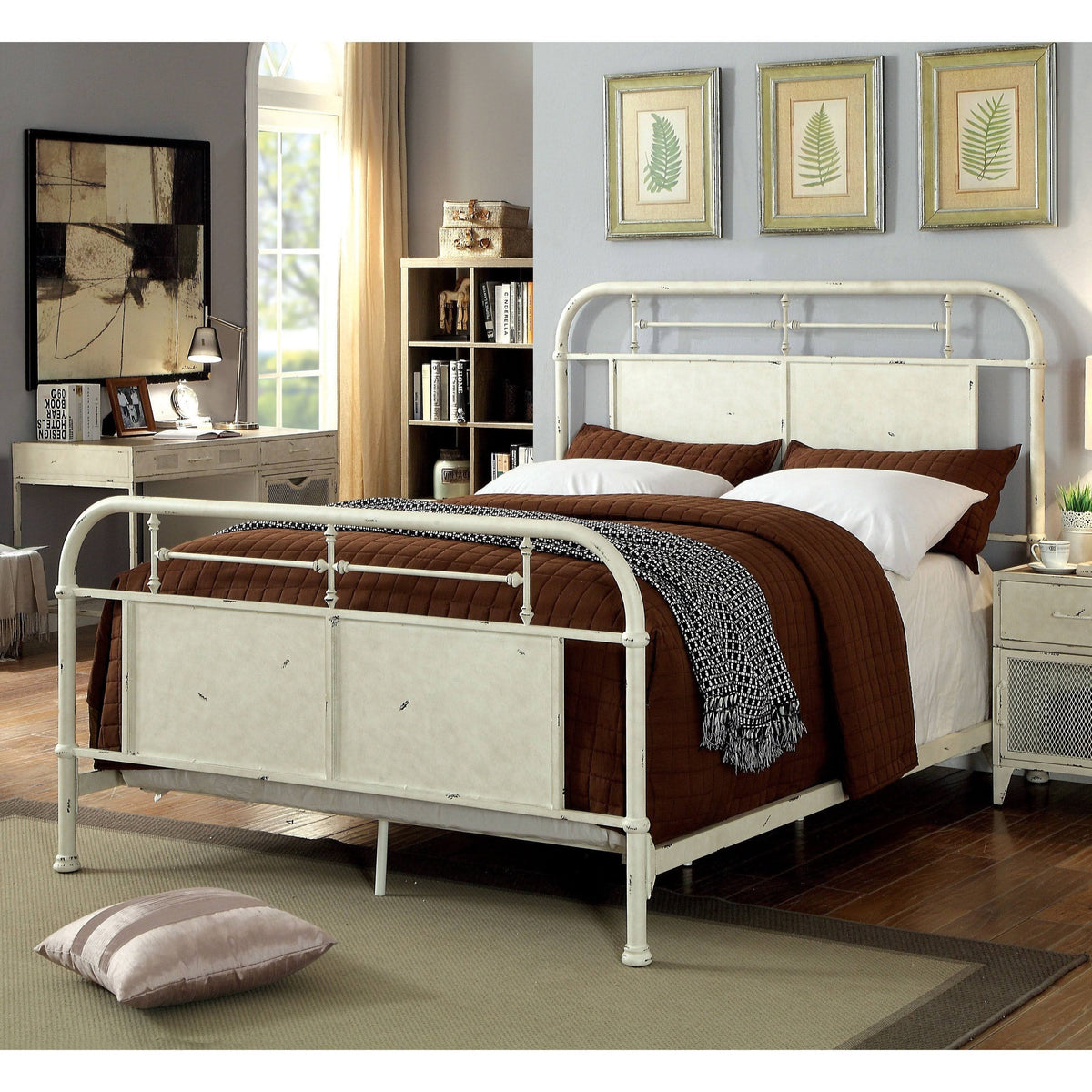 Queen Metal Bed V336730