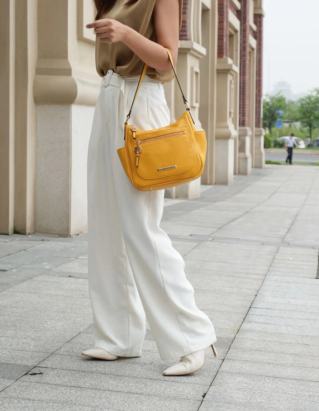 Crossbody Handbag B8005